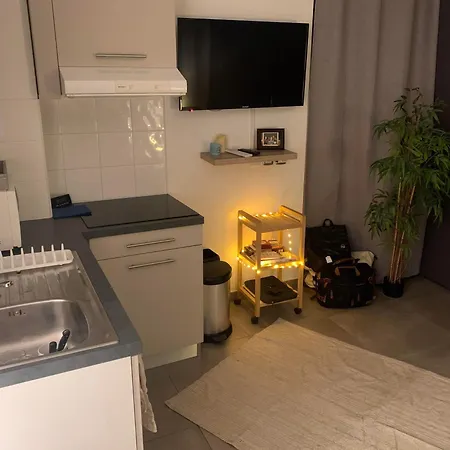 Studio Climatise Proche Plage Apartmán